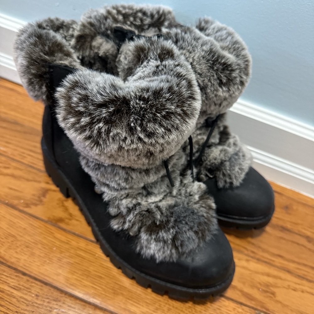 Steve Madden Black and Gray Faux Fur Boots